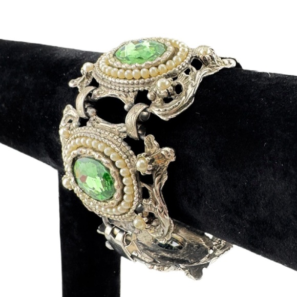 Vintage Ornate Panel Bracelet - Picture 7 of 7